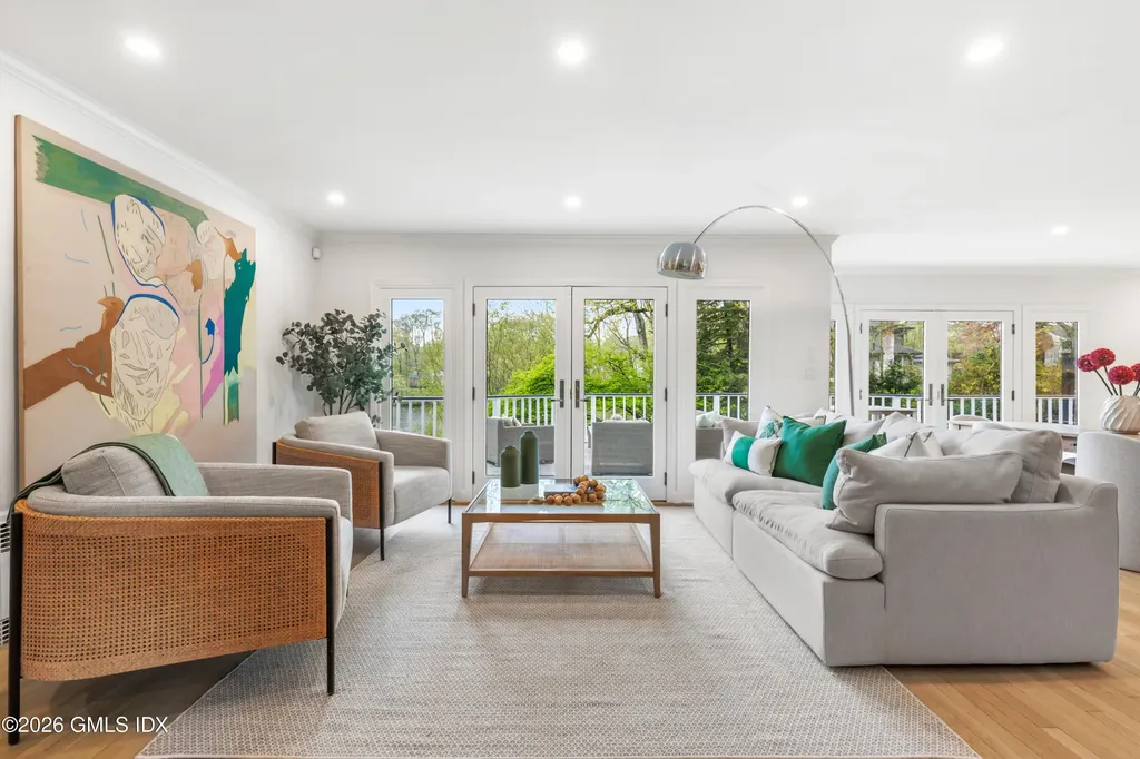 74 Long Meadow Road Riverside CT 06878