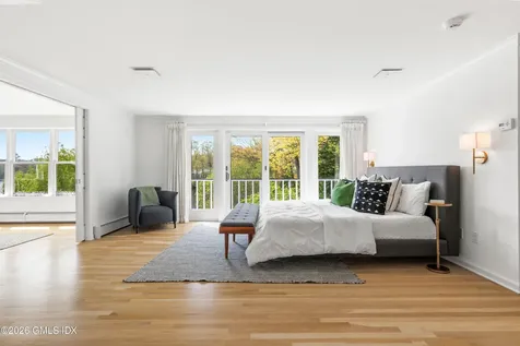 74 Long Meadow Road Riverside CT 06878