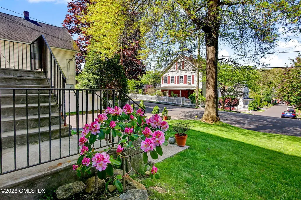 37 Pemberwick Road Greenwich CT 06831
