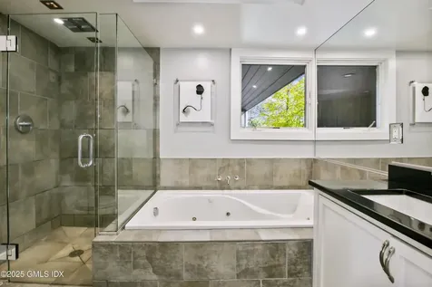 210 Red Fox Road Stamford CT 06903