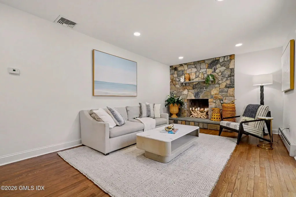 34 1/2 Orchard Street Cos Cob CT 06807