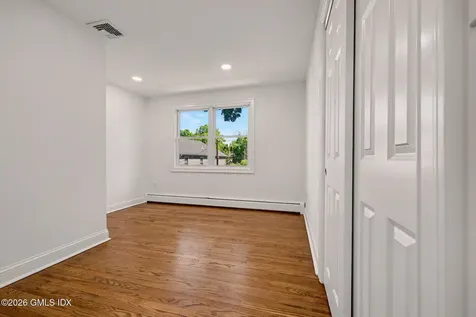 34 1/2 Orchard Street Cos Cob CT 06807