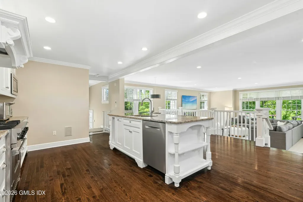 48 North Ridge Road Old Greenwich CT 06870