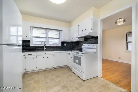 31 Cognewaugh Road Cos Cob CT 06807