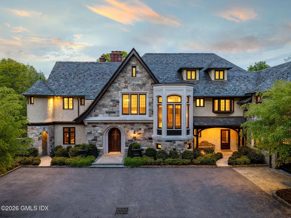 19 Khakum Drive Greenwich CT 06831