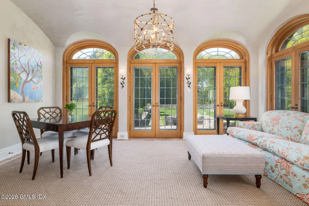 19 Khakum Drive Greenwich CT 06831