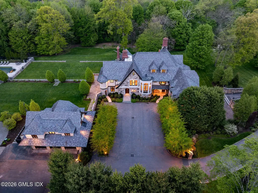 19 Khakum Drive Greenwich CT 06831
