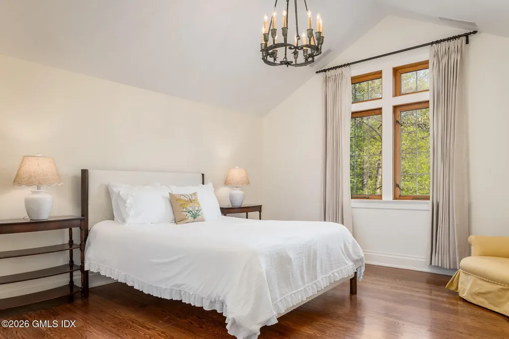 19 Khakum Drive Greenwich CT 06831