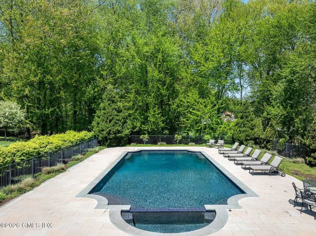 19 Khakum Drive Greenwich CT 06831