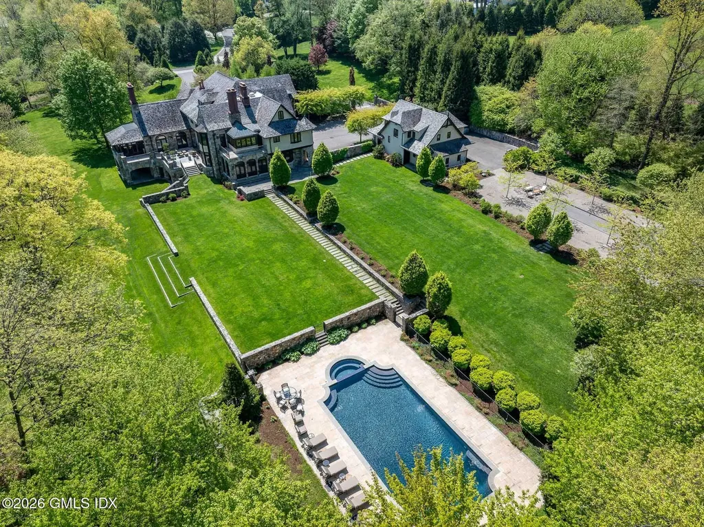 19 Khakum Drive Greenwich CT 06831