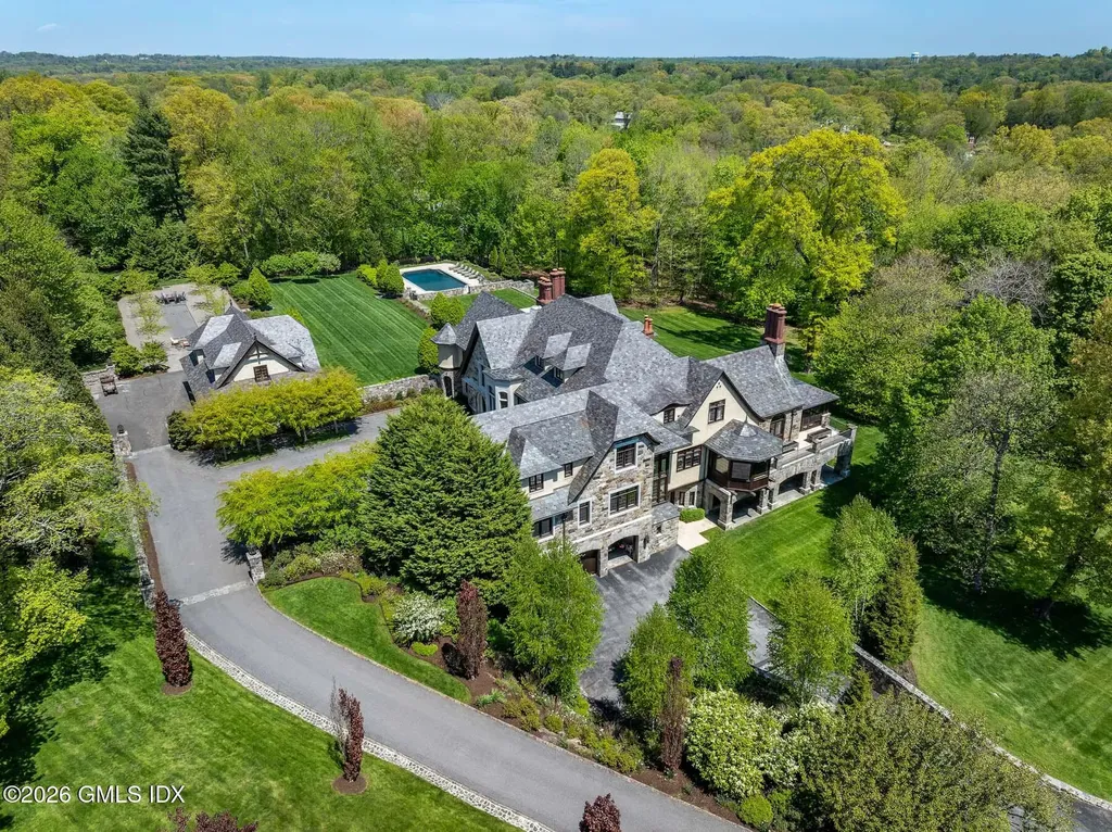 19 Khakum Drive Greenwich CT 06831