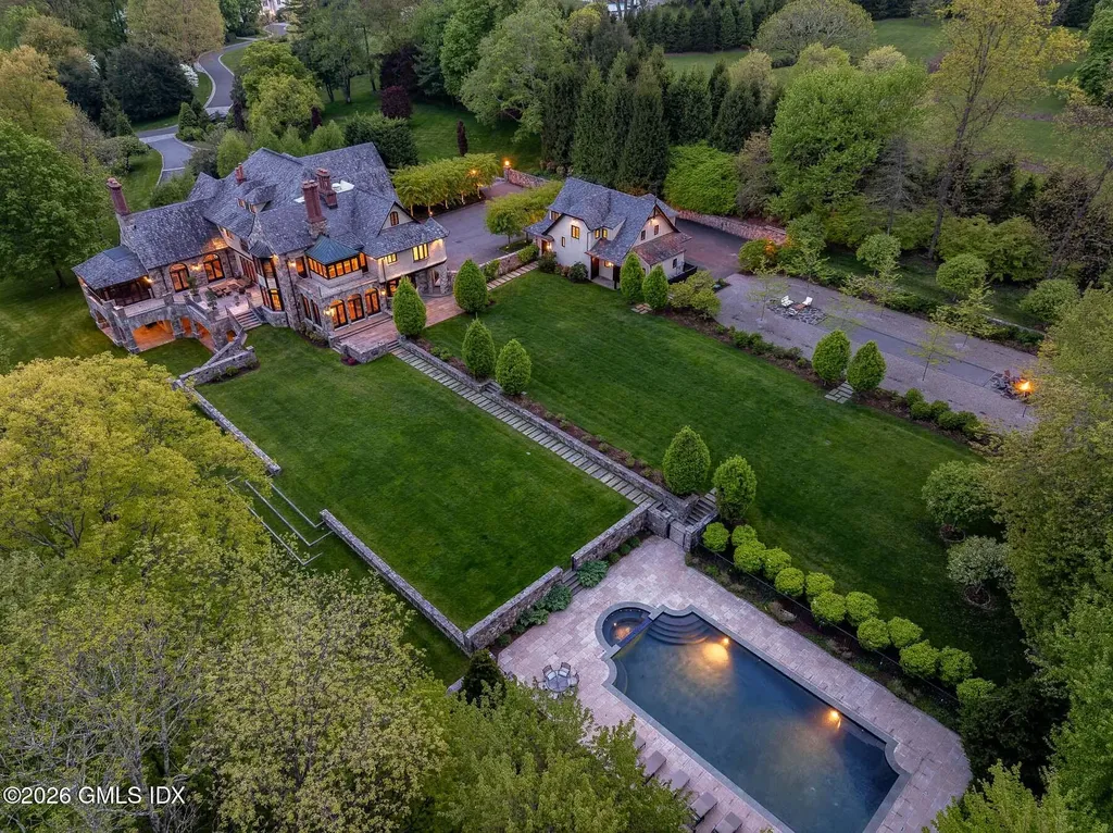 19 Khakum Drive Greenwich CT 06831