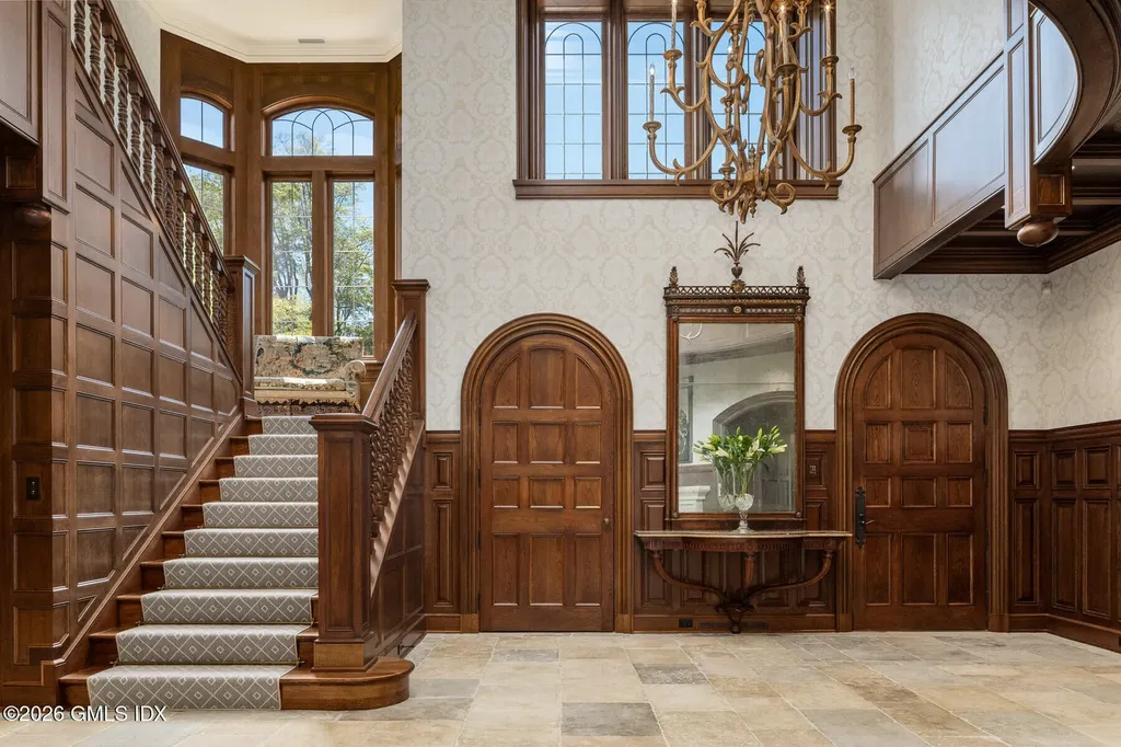 19 Khakum Drive Greenwich CT 06831
