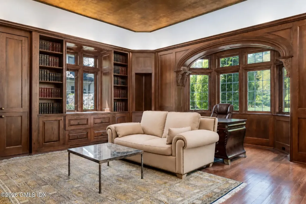 19 Khakum Drive Greenwich CT 06831