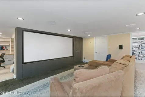 1 Ernel Drive Riverside CT 06878