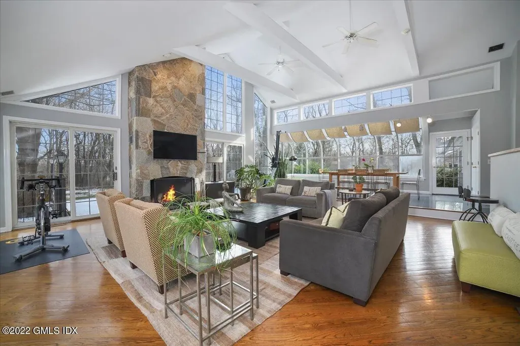 15 Bowman Drive Greenwich CT 06831
