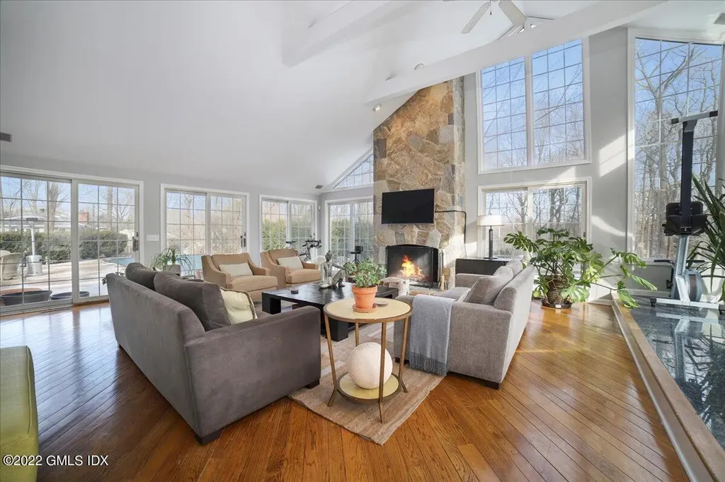 15 Bowman Drive Greenwich CT 06831