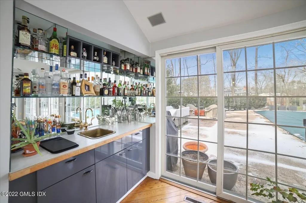 15 Bowman Drive Greenwich CT 06831