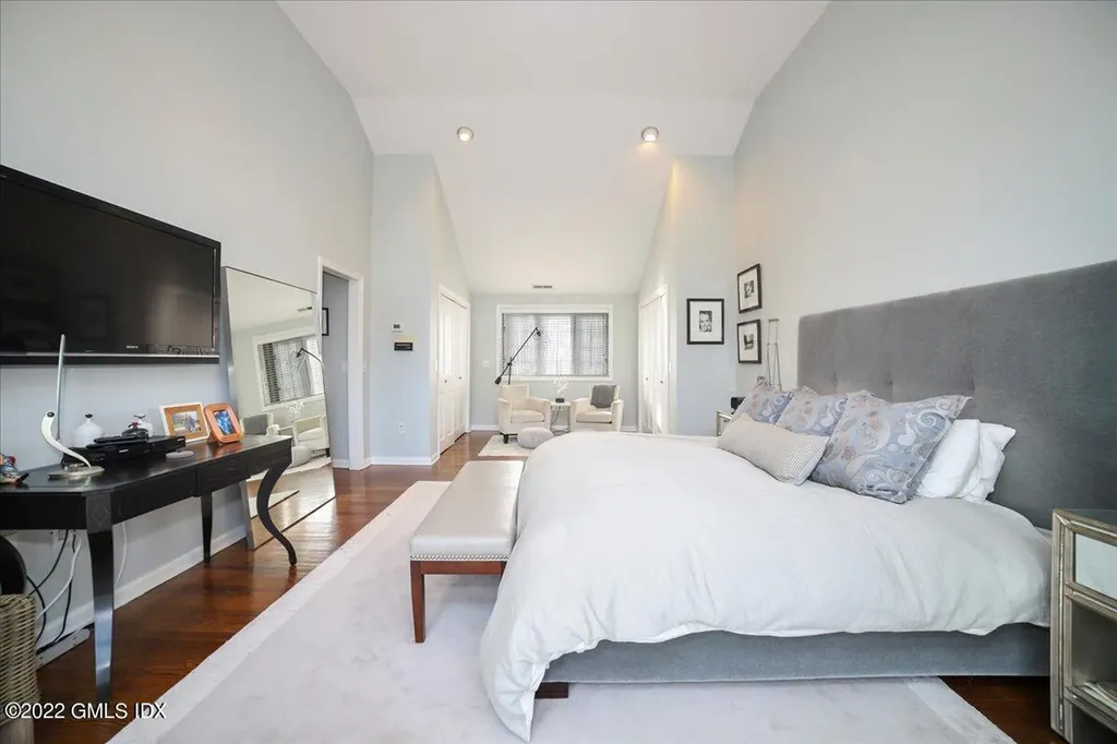 15 Bowman Drive Greenwich CT 06831