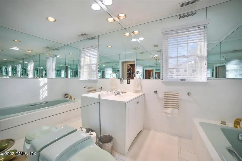 15 Bowman Drive Greenwich CT 06831