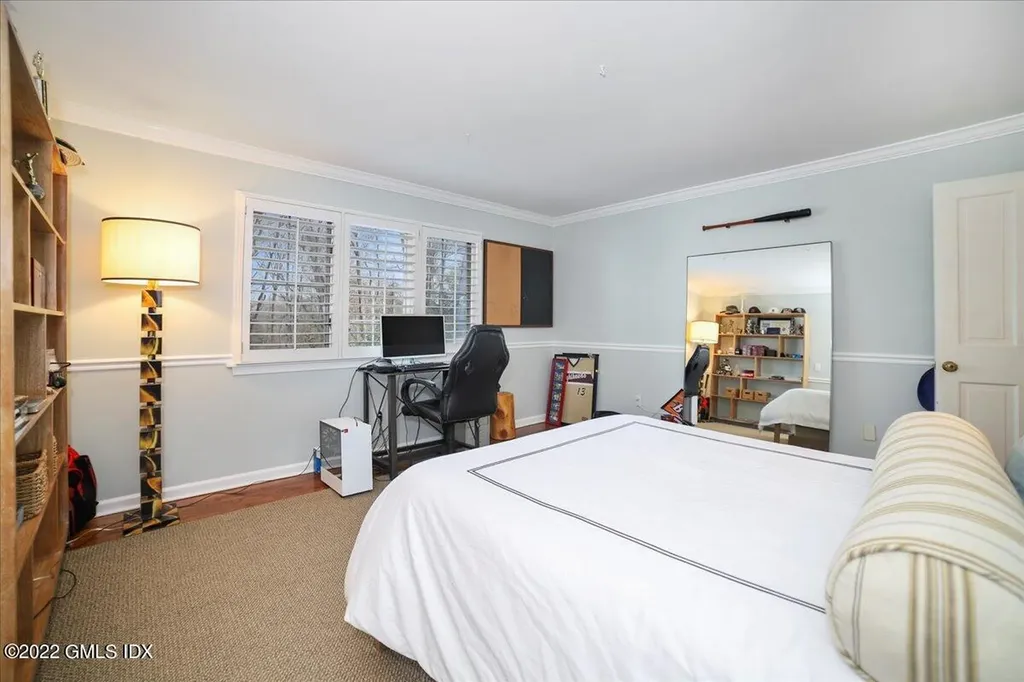 15 Bowman Drive Greenwich CT 06831