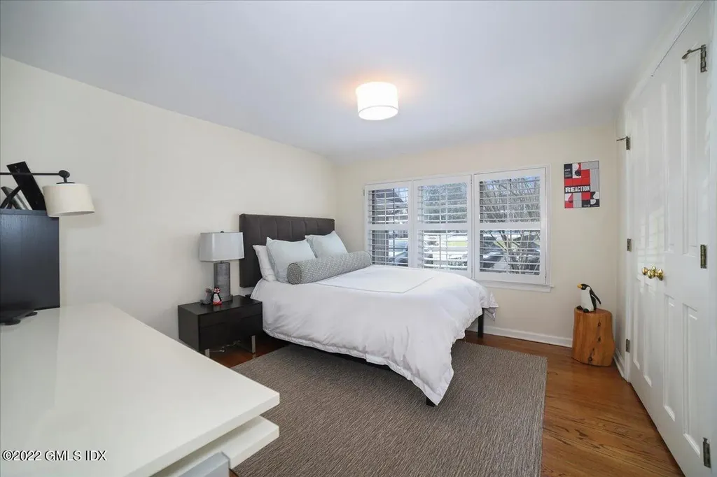 15 Bowman Drive Greenwich CT 06831