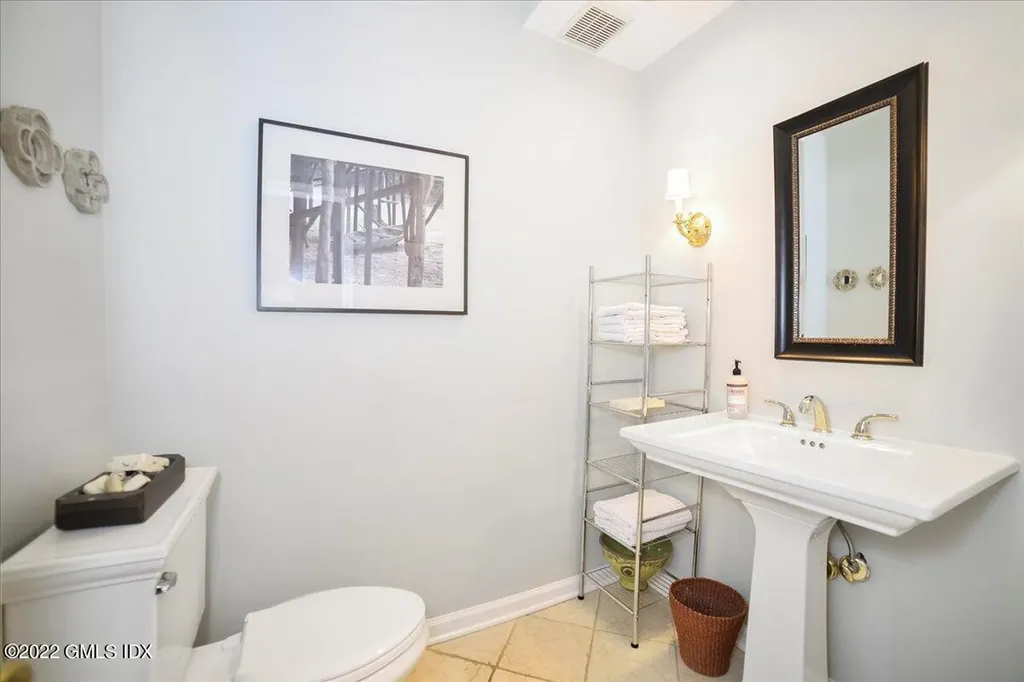 15 Bowman Drive Greenwich CT 06831