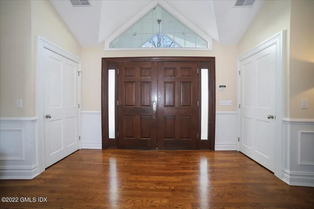 15 Bowman Drive Greenwich CT 06831