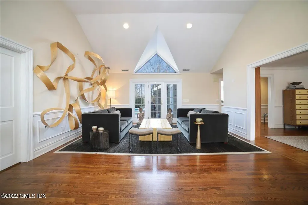 15 Bowman Drive Greenwich CT 06831