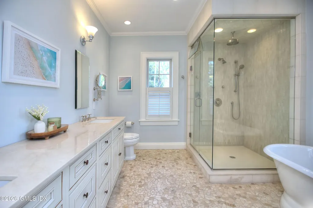 7 Heusted Drive Old Greenwich CT 06870