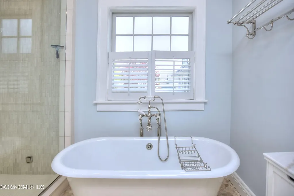 7 Heusted Drive Old Greenwich CT 06870