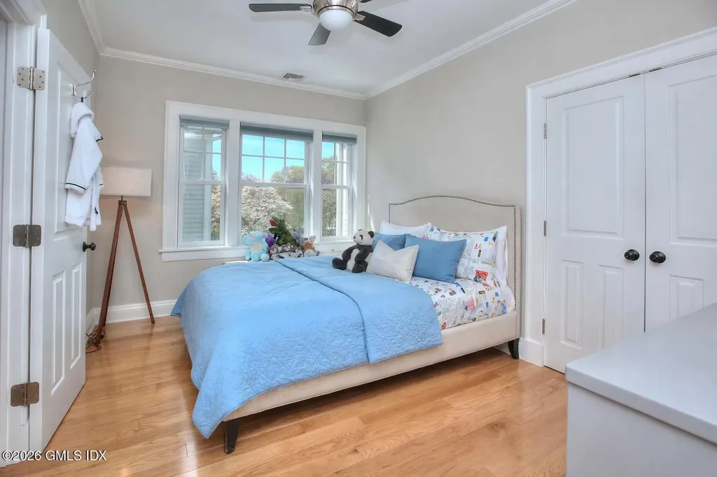 7 Heusted Drive Old Greenwich CT 06870
