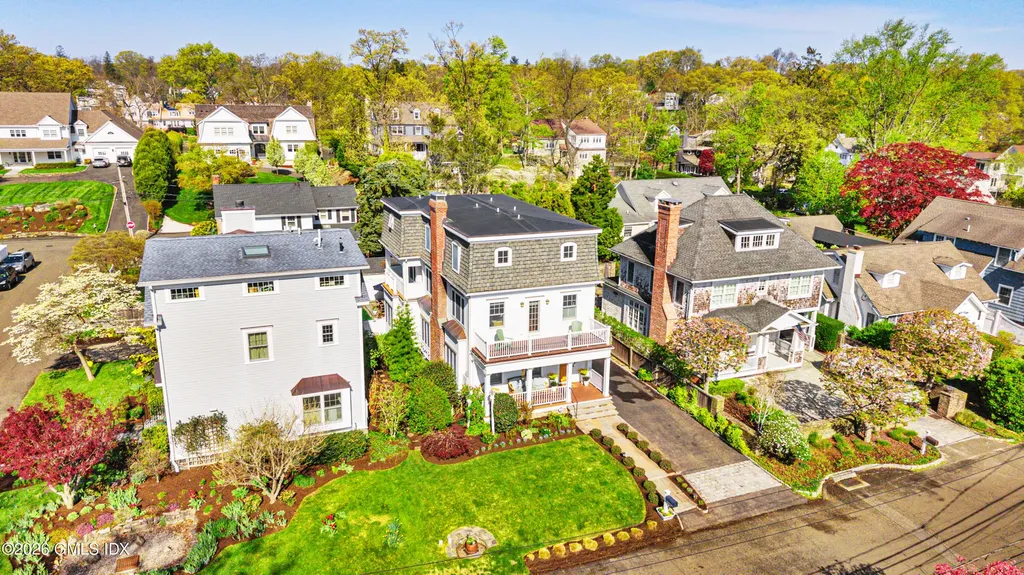 7 Heusted Drive Old Greenwich CT 06870