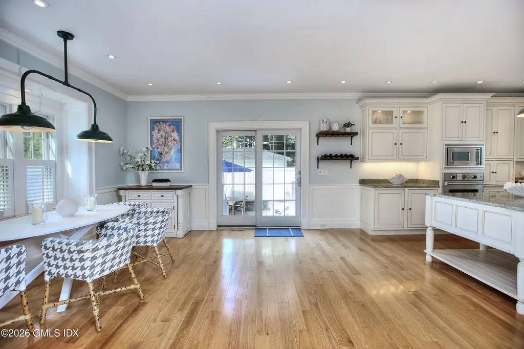 7 Heusted Drive Old Greenwich CT 06870
