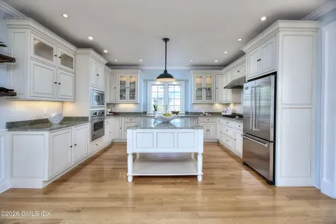 7 Heusted Drive Old Greenwich CT 06870