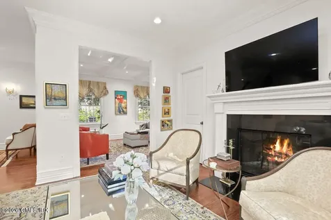 44 Riverside Lane Riverside CT 06878