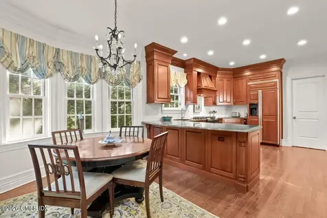 44 Riverside Lane Riverside CT 06878