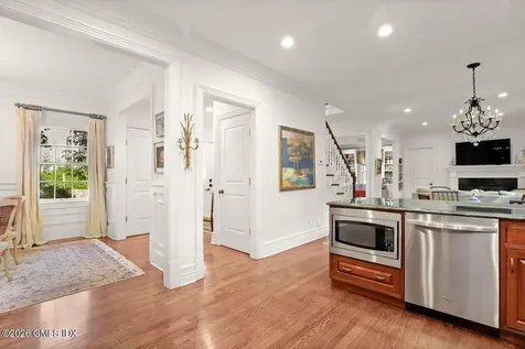 44 Riverside Lane Riverside CT 06878