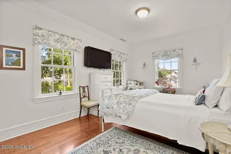 44 Riverside Lane Riverside CT 06878