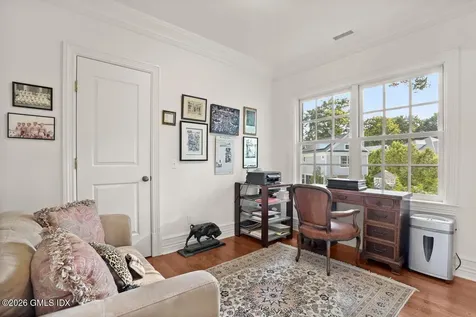 44 Riverside Lane Riverside CT 06878