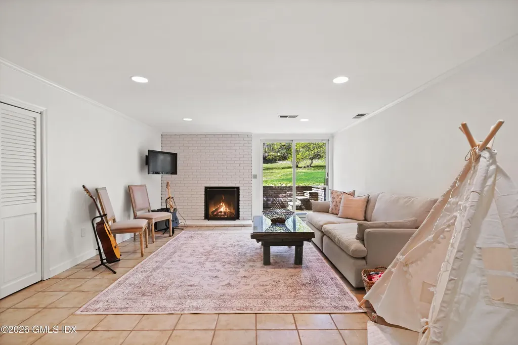 118 Butternut Hollow Road Greenwich CT 06830