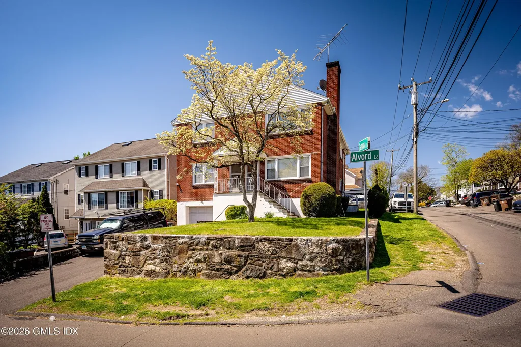 72 Alvord Lane Stamford CT 06902