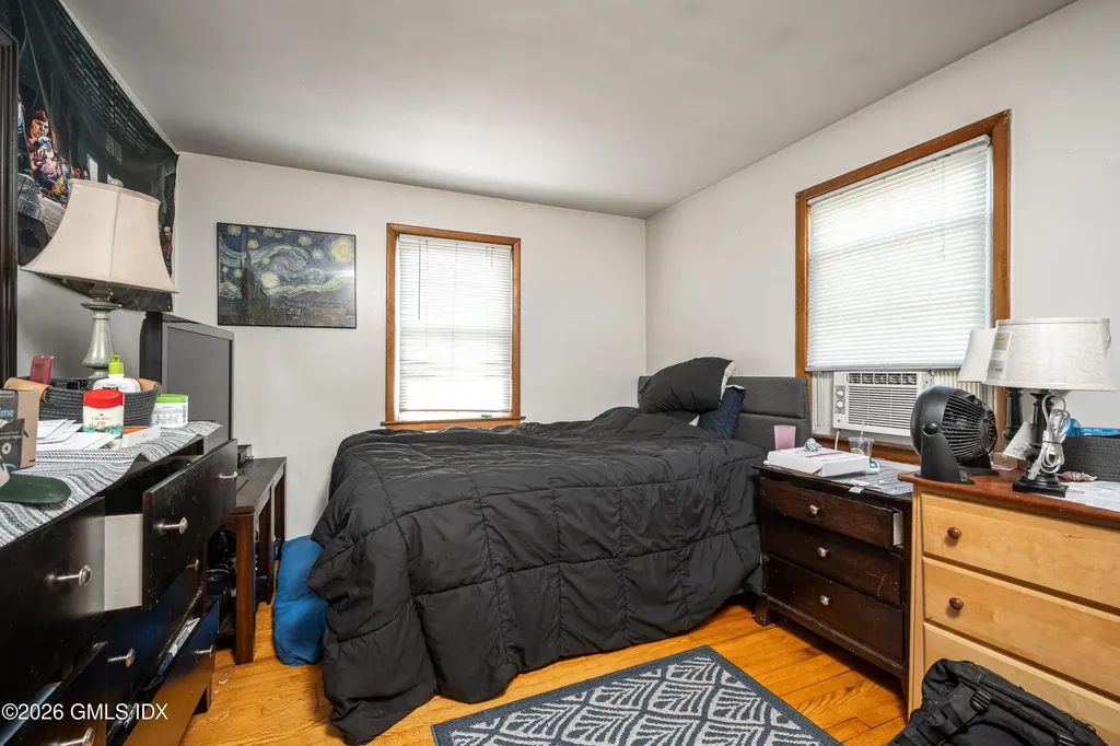 72 Alvord Lane Stamford CT 06902