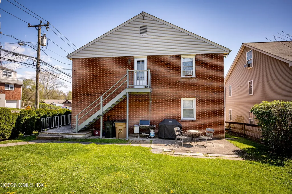 72 Alvord Lane Stamford CT 06902