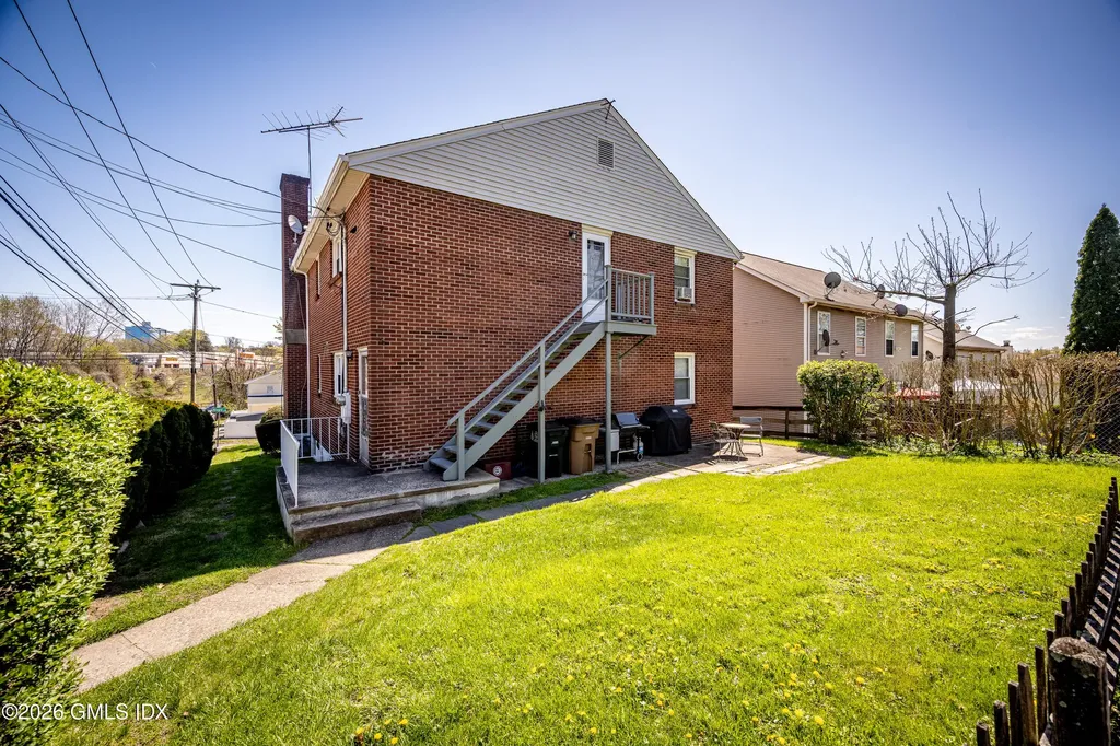 72 Alvord Lane Stamford CT 06902