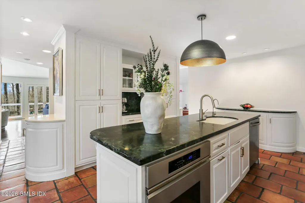 14 White Oak Lane Weston CT 06883