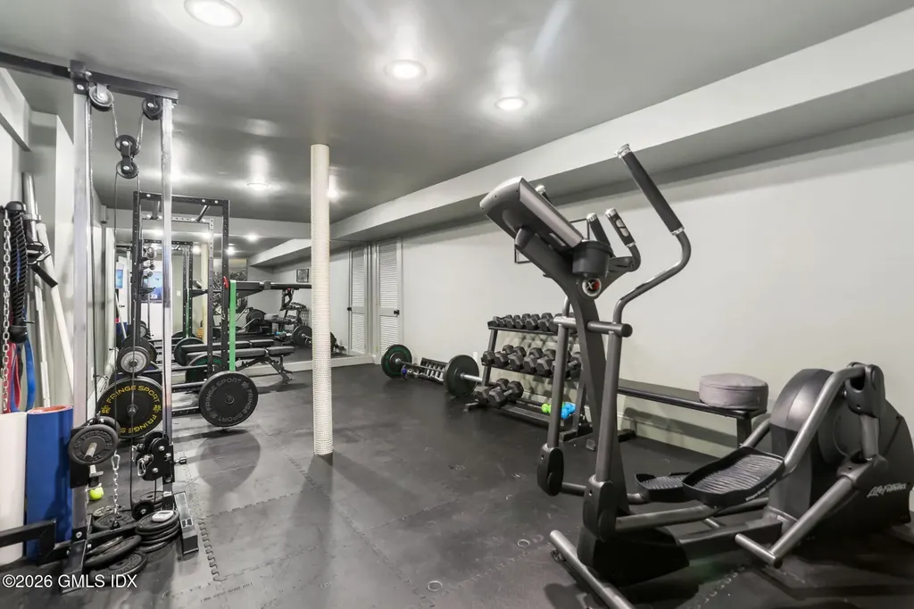 14 White Oak Lane Weston CT 06883