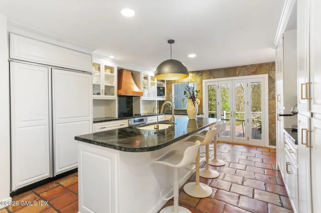 14 White Oak Lane Weston CT 06883