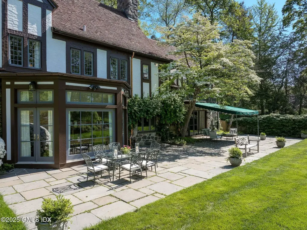 78 Khakum Wood Road Greenwich CT 06831