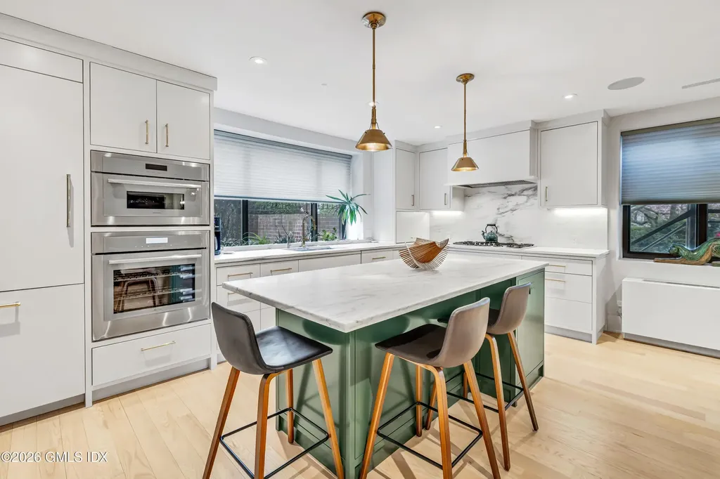 11 Lafayette Court Greenwich CT 06830